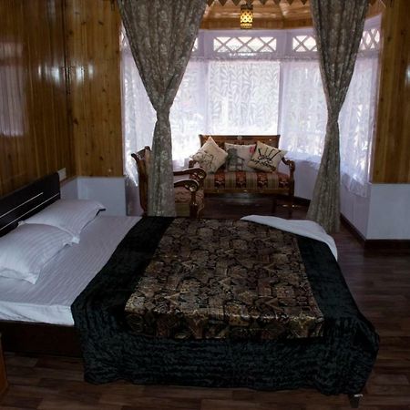 Yashita Homestay Дарджилинг Экстерьер фото